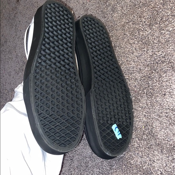 Vans - Picture 3 of 3